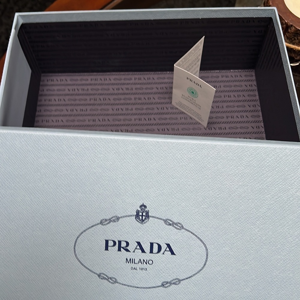 PRADA Empty Shoe Box - Picture 3 of 4